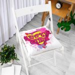 - Pofi-3300-Gorsel-1 - Realhomes Realhomes Özel Tasarım Super Girl Tasarımlı Dijital Baskılı Modern Pofuduk Sandalye Minderi Realhomes