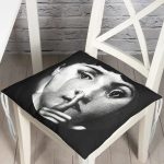 - Pofi-3391-Gorsel - Realhomes Fornasetti Profumi: Scented Candle Modern Pofuduk Sandalye Minderi Realhomes