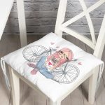 - Pofi-3542-Gorsel - Realhomes Fashion Bisikletli Kız Motifli Dijital Baskılı Modern Pofuduk Sandalye Minderi Realhomes