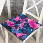- Pofi-3859-Gorsel - Realhomes  Realhomes Mavi Zeminde Rengarenk Çiçekler Dijital Baskılı Modern Pofuduk Sandalye Minderi Realhomes