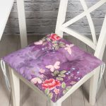 - Pofi-3925-Gorsel - Realhomes  Realhomes Mor Zeminde Kelebek Desenli Dijital Baskılı Modern Pofuduk Sandalye Minderi Realhomes