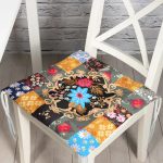 - Pofi-3932-Gorsel - Realhomes  Realhomes Fashion Kareli Motifler Özel Tasarım Dijital Baskılı Modern Pofuduk Sandalye Minderi Realhomes