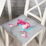 - Pofi-4317g-Gorsel - Realhomes Realhomes Gri Zeminde Denizkızı Desenli Dijital Baskılı Modern Pofuduk Sandalye Minderi Realhomes