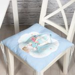 - Pofi-4320m-Gorsel - Realhomes Realhomes Mavi Zeminde Uçan Balon Desenli Dijital Baskılı Modern Pofuduk Sandalye Minderi Realhomes