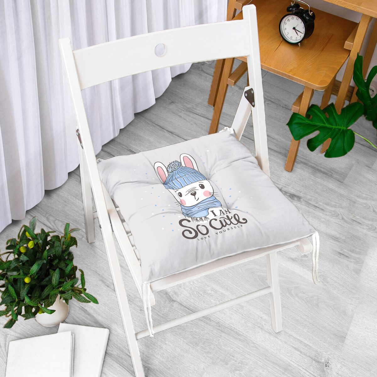 Atkılı Tavşan Desenli Özel Tasarımlı Dijital Baskılı Çocuk Odası Pofuduk Sandalye Minderi Realhomes