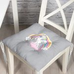 - Pofi-4325-Gorsel - Realhomes  Realhomes Gri Zeminde Unicorn At ve Kalpler Tasarımlı Modern Pofuduk Sandalye Minderi Realhomes