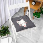 Koyu Zeminde Sevimli Kedicik Desenli Modern Pofuduk Sandalye Minderi Realhomes