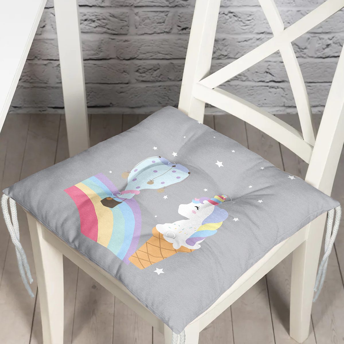 Gri Zeminde Unicorn Tasarımlı Çocuk Odası Pofuduk Sandalye Minderi Realhomes