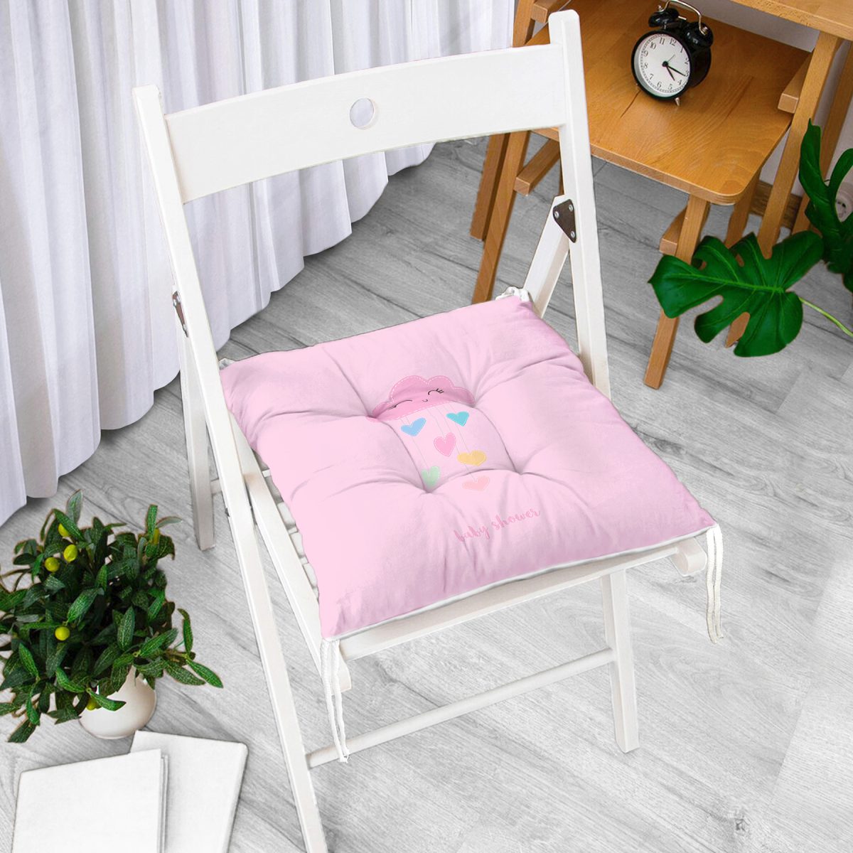 Realhomes Pembe Zeminde Pembe Bulutlu Baby Shower Modern Pofuduk Sandalye Minderi Realhomes