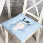 - Pofi-4383m-Gorsel - Realhomes  Mavi Zeminde Hello Kedicik Özel Tasarımlı Modern Pofuduk Sandalye Minderi Realhomes