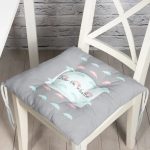 - Pofi-4399-Gorsel - Realhomes  Gri Zeminde Renkli Şemsiyeler Özel Tasarımlı Bebek Odası Pofuduk Sandalye Minderi Realhomes