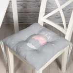 Gri Zeminde Uçan Balon Desenli Bebek Odası Pofuduk Sandalye Minderi Realhomes