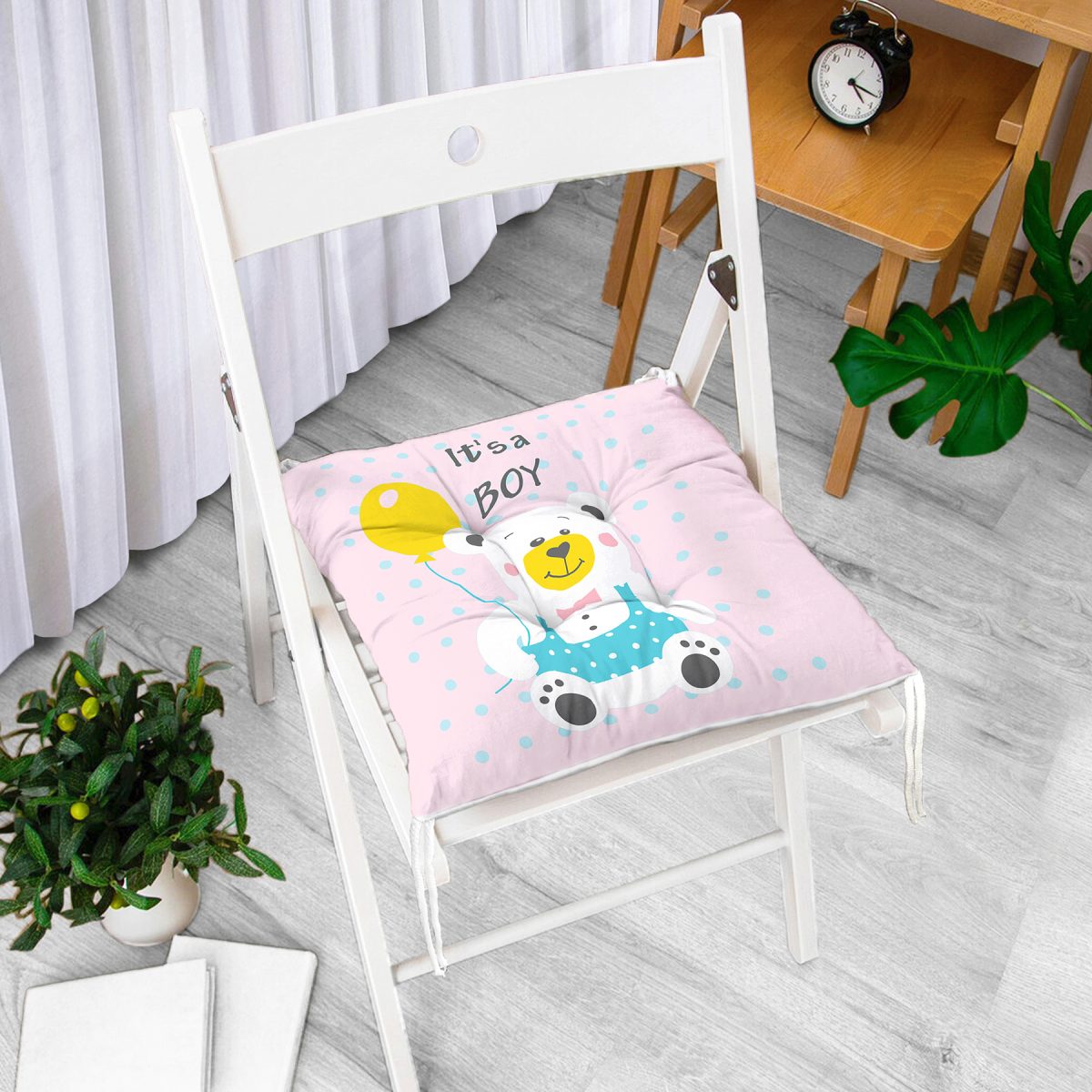 Pembe Zeminde Ayıcık Desenli Dijital Baskılı Bebek Odası Pofuduk Sandalye Minderi Realhomes