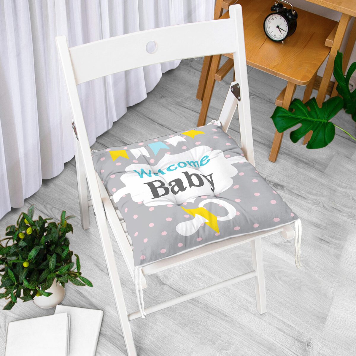 Gri Zemin Baby Shower Temalı Özel Tasarımlı Dijital Baskılı Çocuk Odası Pofuduk Sandalye Minderi Realhomes