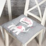 - Pofi-4461-Gorsel - Realhomes Gri Zeminli Baby Shower Temalı Özel Tasarımlı Dijital Baskılı Çocuk Odası Pofuduk Sandalye Minderi Realhomes