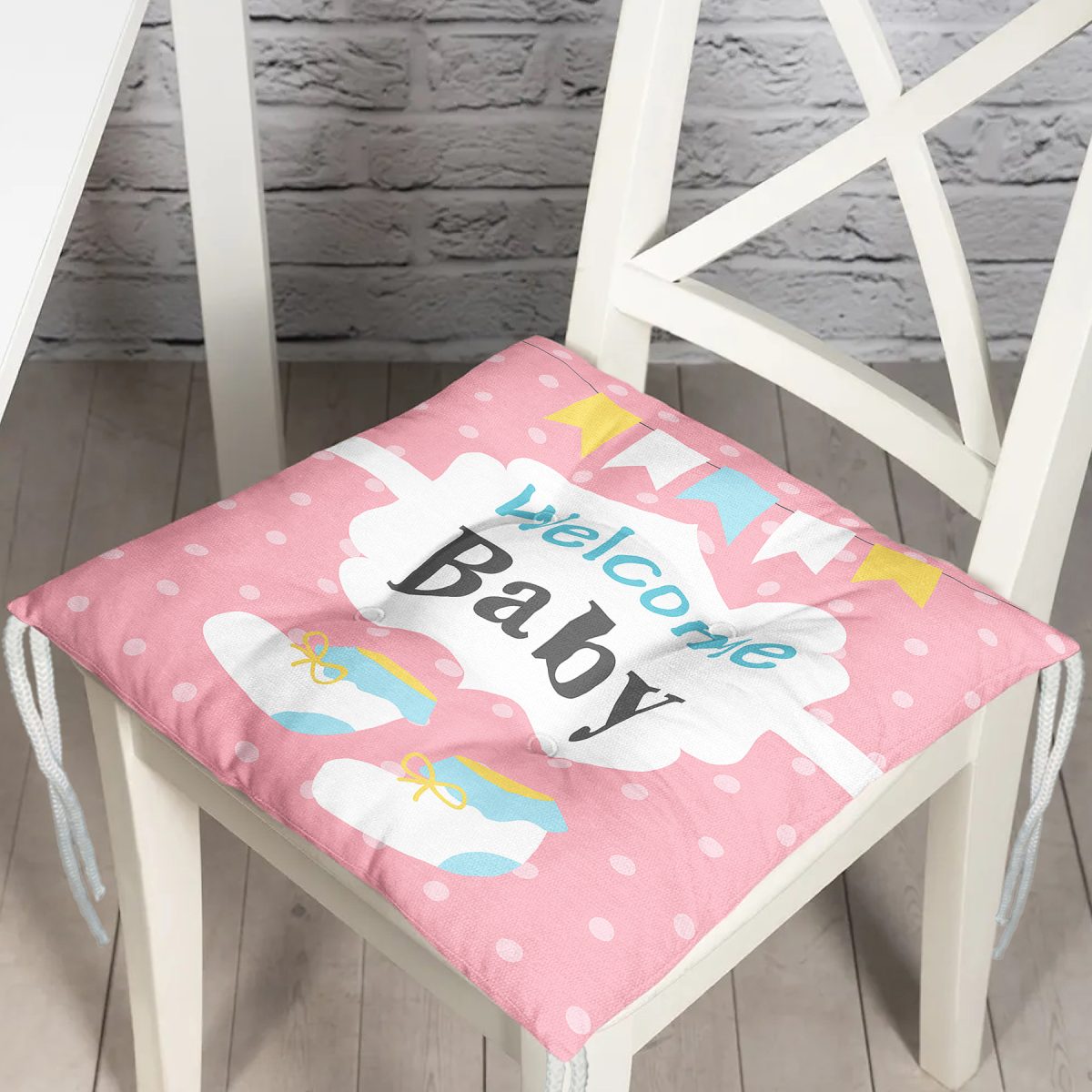 Pembe Zemin Welcome Baby Yazılı Özel Tasarımlı Dijital Baskılı Çocuk Odası Pofuduk Sandalye Minderi Realhomes