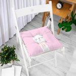 - Pofi-4498p-Gorsel-1 - Realhomes  Pembe Zemin Uyuyan Ayıcık Desenli Özel Tasarımlı Dijital Baskılı Modern Pofuduk Sandalye Minderi Realhomes
