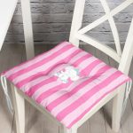 - Pofi-4528p-Gorsel - Realhomes  Realhomes Pembe Çizgili Fil Motifli Modern Pofuduk Sandalye Minderi Realhomes