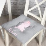 Gri Zeminde Şapkalı Fil Özel Tasarımlı Dijital Baskılı Çocuk Odası Pofuduk Sandalye Minderi Realhomes