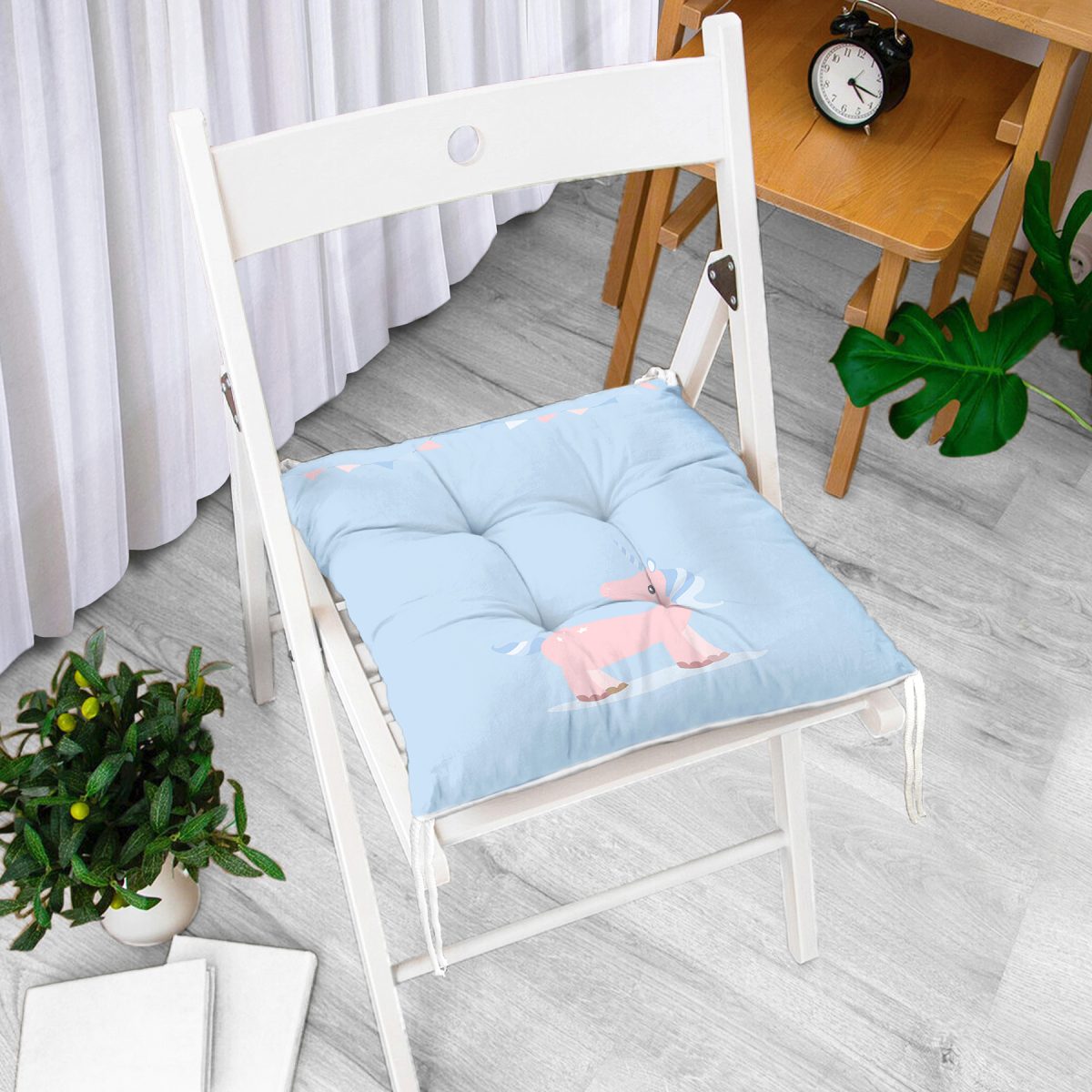 Mavi Zemin Baby Shower Temalı Unicorn Desenli Dijital Baskılı Çocuk Odası Pofuduk Sandalye Minderi Realhomes