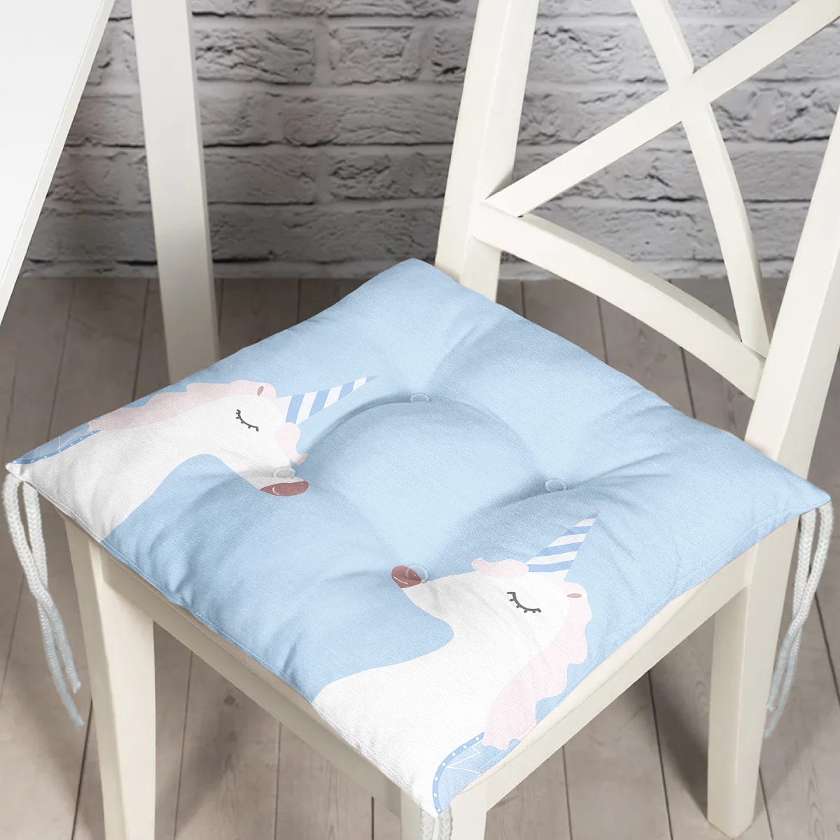 Mavi Zemin Baby Shower Temalı Unicorn Desenli Dijital Baskılı Çocuk Odası Pofuduk Sandalye Minderi Realhomes