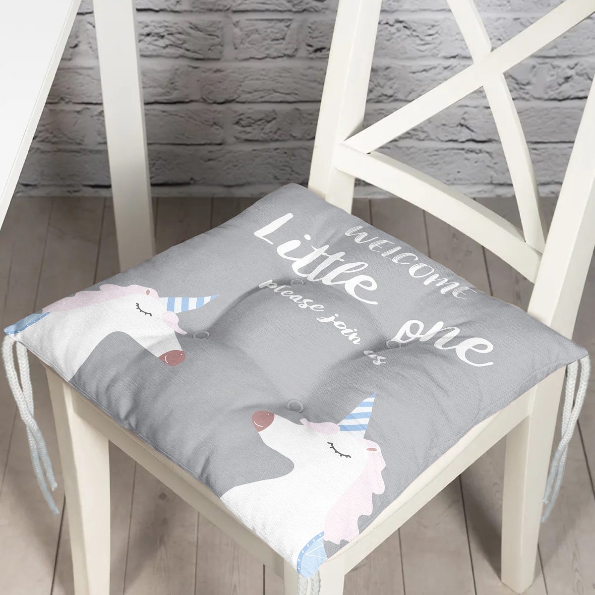 Gri Zemin Baby Shower Temalı Unicorn Desenli Dijital Baskılı Çocuk Odası Pofuduk Sandalye Minderi Realhomes