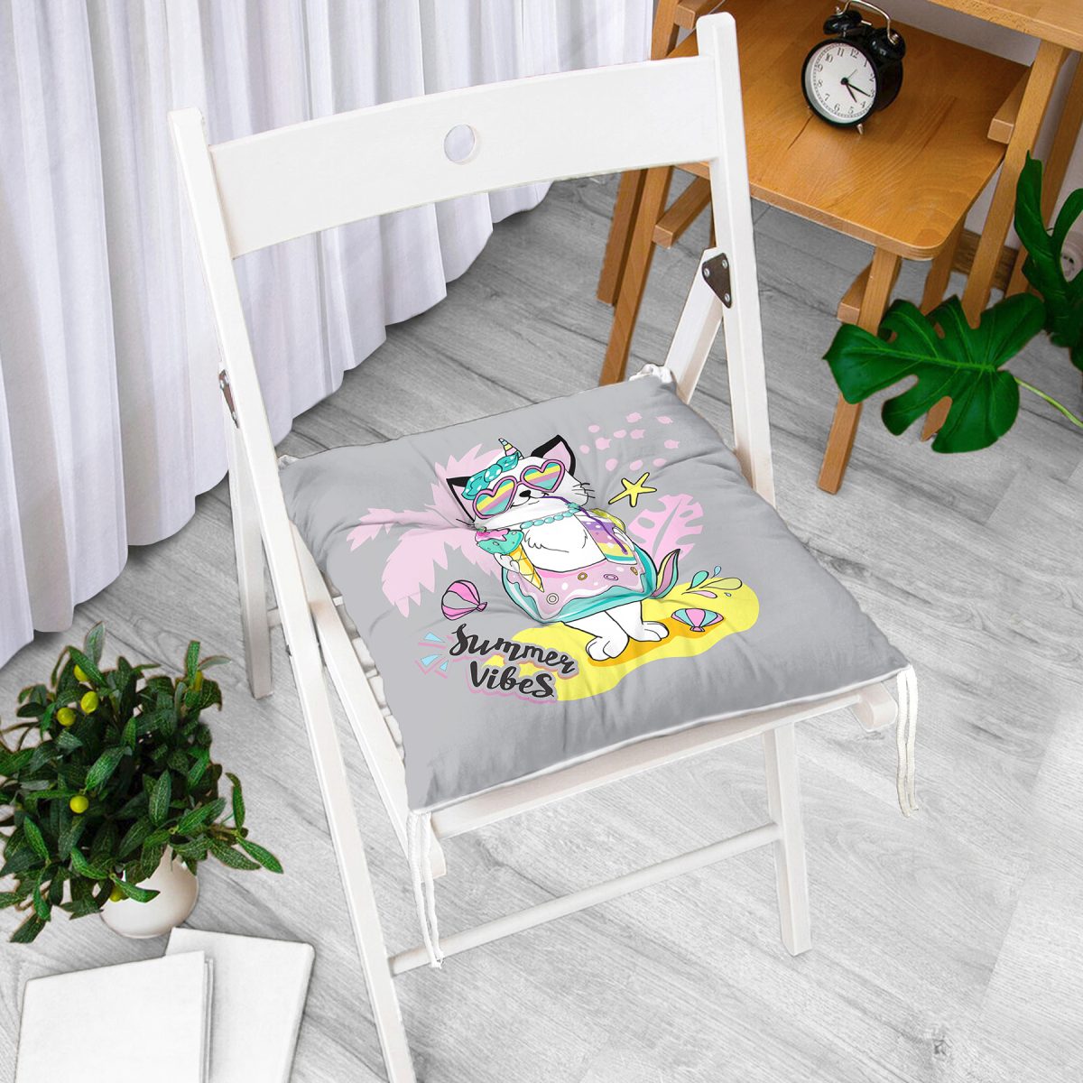 Gri Zeminli Tatil Temalı Sevimli Kedi Desenli Dijital Baskılı Modern Pofuduk Sandalye Minderi Realhomes