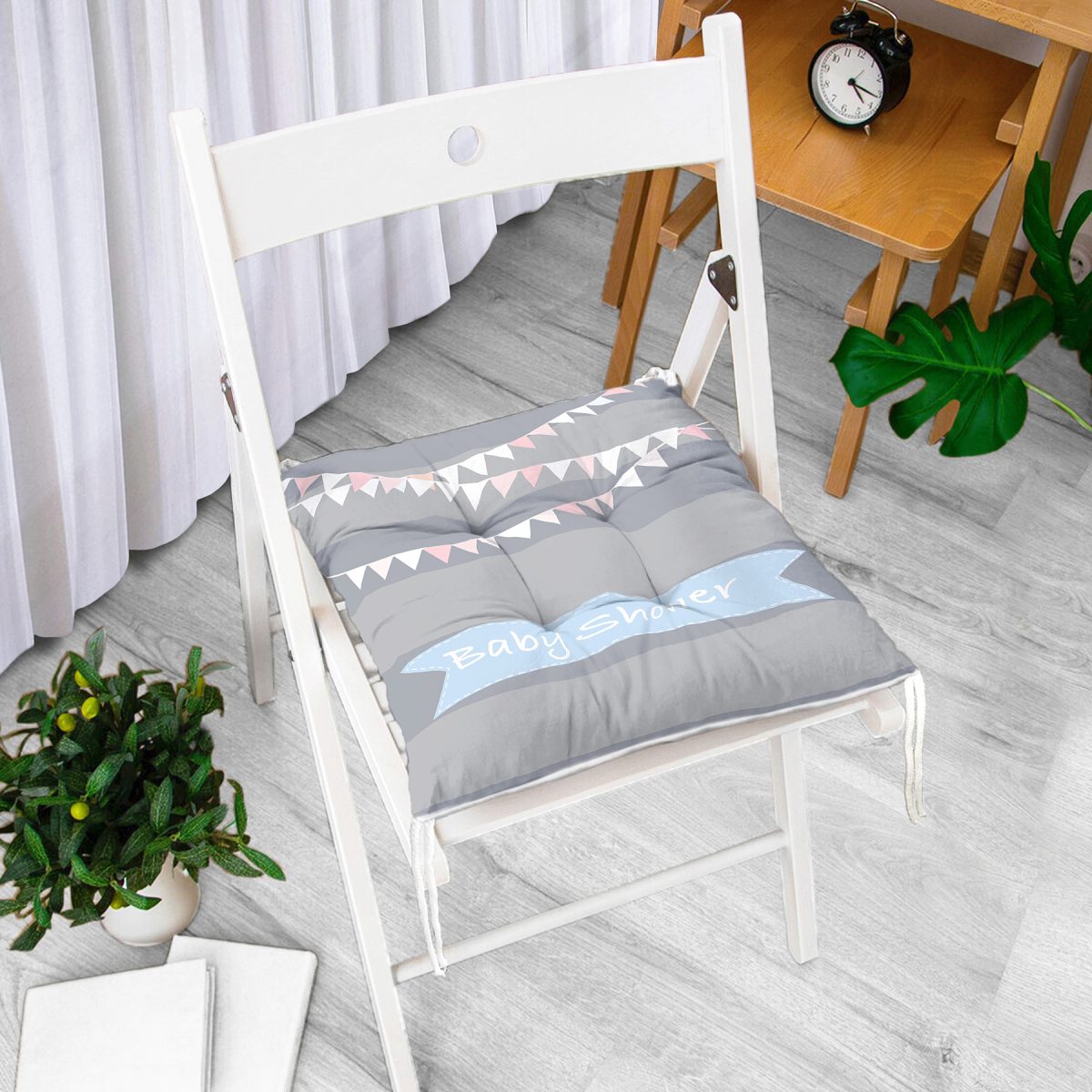 Gri Çizgili Baby Shower Temalı Çocuk Odası Pofuduk Sandalye Minderi Realhomes