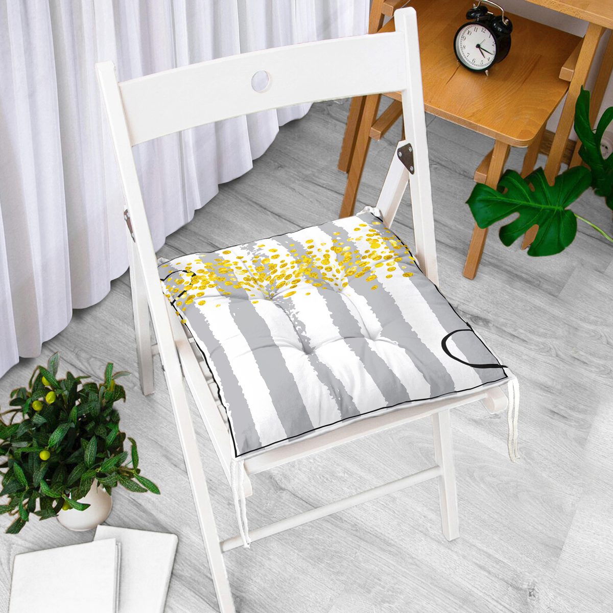 Realhomes Gri Beyaz Çizgili Sarı Puanlı Temalı Modern Pofuduk Sandalye Minderi Realhomes