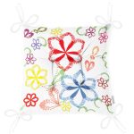 Realhomes Beyaz Zeminli Rengarenk Çiçekler Dijital Baskılı Modern Pofuduk Minderi Realhomes