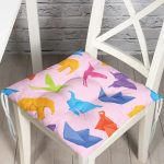 Realhomes Pembe Zeminli Origami Sanatı Dijital Baskılı Modern Pofuduk Minderi Realhomes