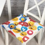 - Pofi-4934-Gorsel - Realhomes  Realhomes Emoji ve Like Dijital Baskılı Modern Pofuduk Minderi Realhomes