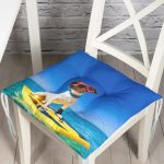 - Pofi-5625-Gorsel - Realhomes Sörf Yapan Köpek Dijital Baskılı Modern Pofuduk Sandalye Minderi Realhomes