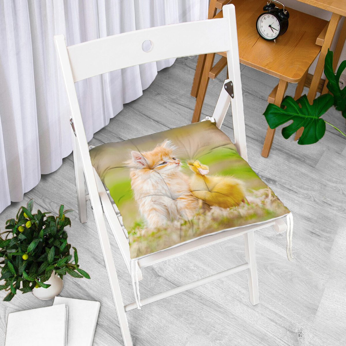 Sevimli Kedi ve Ördek Motifli Modern Pofuduk Sandalye Minderi Realhomes