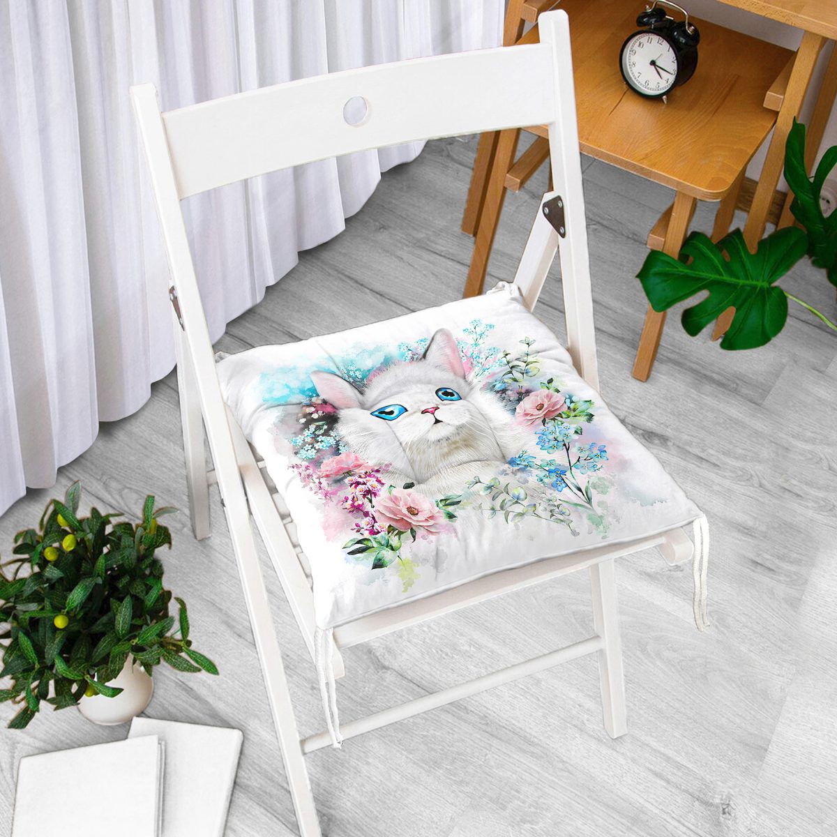 Çiçek Çerçeveli Kedi Motifli Modern Pofuduk Sandalye Minderi Realhomes