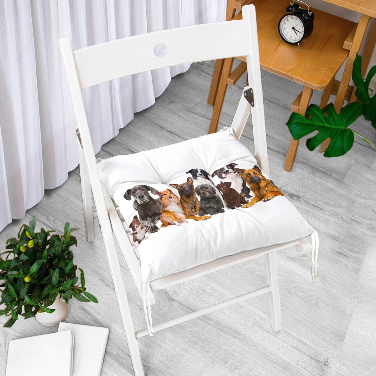 Çeşitli Köpek Desenli Dijital Baskılı Modern Pofuduk Sandalye Minderi Realhomes