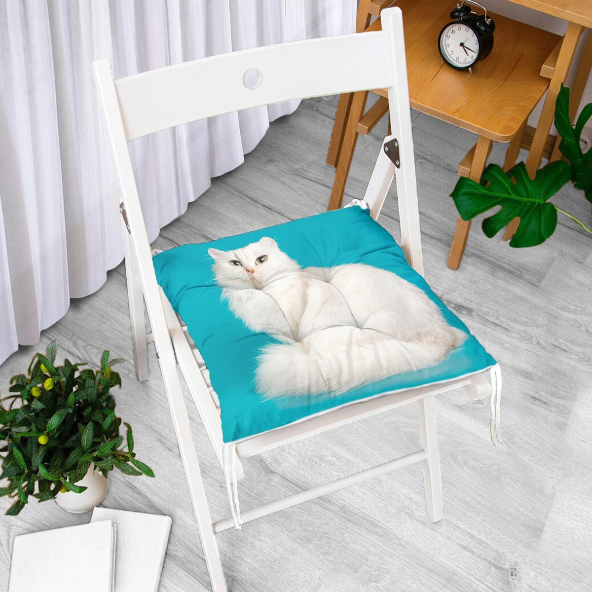 Mavi Zeminde Beyaz Kedi Desenli Modern Pofuduk Sandalye Minderi Realhomes