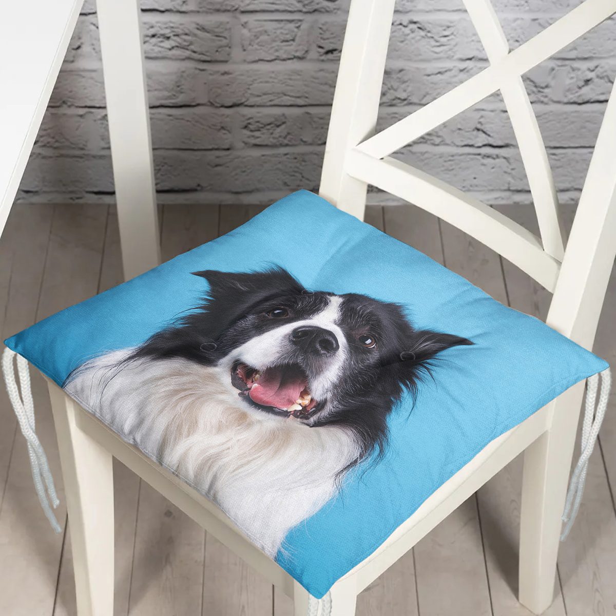 Mavi Zeminde Sevimli Köpek Dijital Baskılı Modern Pofuduk Sandalye Minderi Realhomes