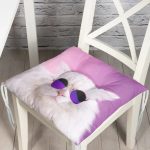 - Pofi-5699-Gorsel - Realhomes Gözlüklü Kedi Desenli Dijital Baskılı Modern Pofuduk Sandalye Minderi Realhomes