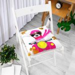 - Pofi-5724-Gorsel-1 - Realhomes Motor Süren Çılgın Köpek Dijital Baskılı Modern Pofuduk Sandalye Minderi Realhomes