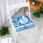 - Pofi-7111-Gorsel-1 - Realhomes Mavi Zeminli Deniz Feneri Desenli Dijital Baskılı Modern Pofuduk Sandalye Minderi Realhomes