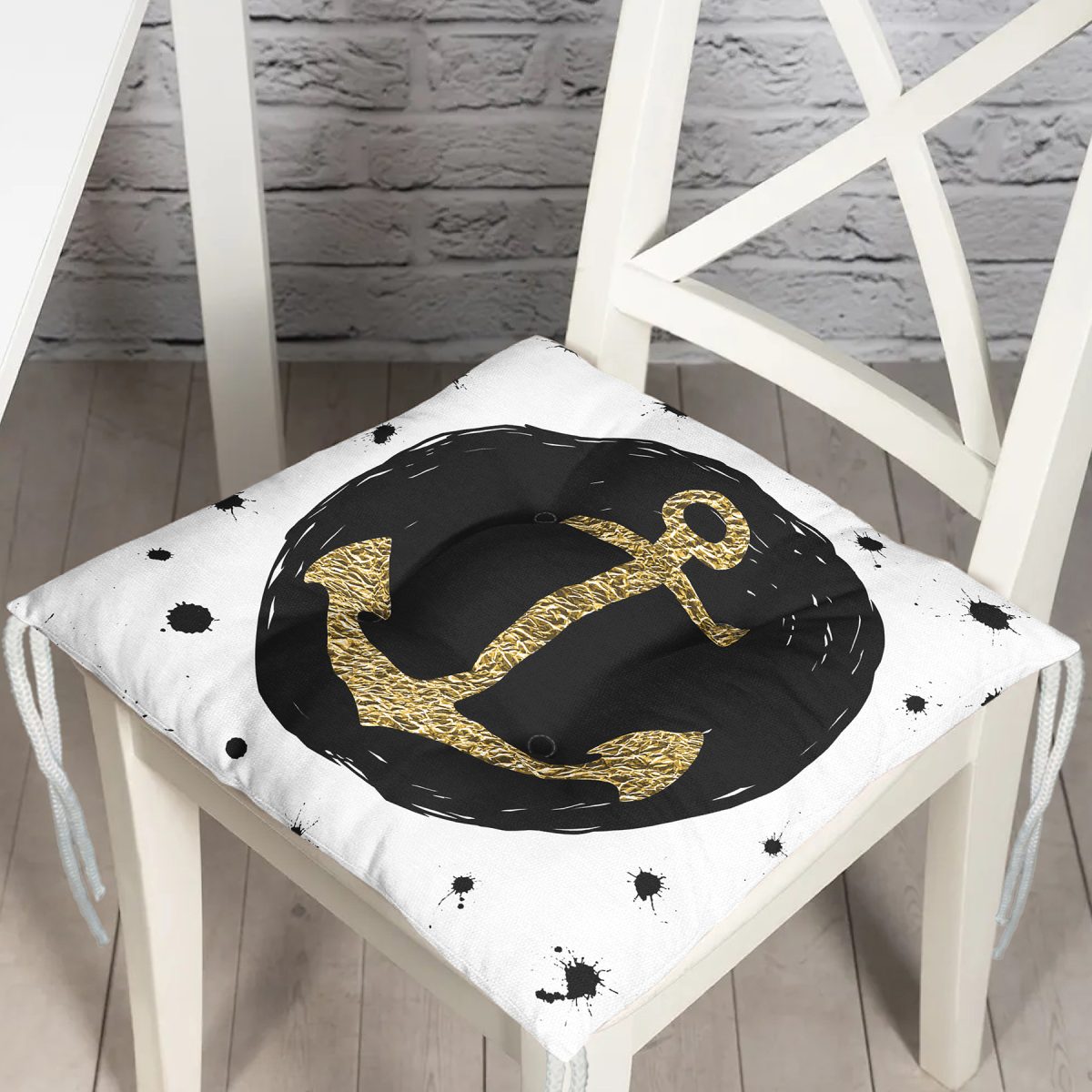 Siyah Zemin Üzerinde Gold Çapa Desenli Dijital Baskılı Modern Pofuduk Sandalye Minderi Realhomes