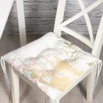 - Pofi-7196-Gorsel - Realhomes Renkli Zemin Üzerinde Üçgen Desenli Dijital Baskılı Modern Pofuduk Sandalye Minderi Realhomes