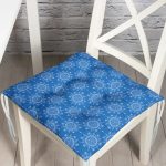 - Pofi-7222-Gorsel - Realhomes Mavi Zeminli Kar tanesi Desenli Dijital Baskılı Modern Pofuduk Sandalye Minderi Realhomes