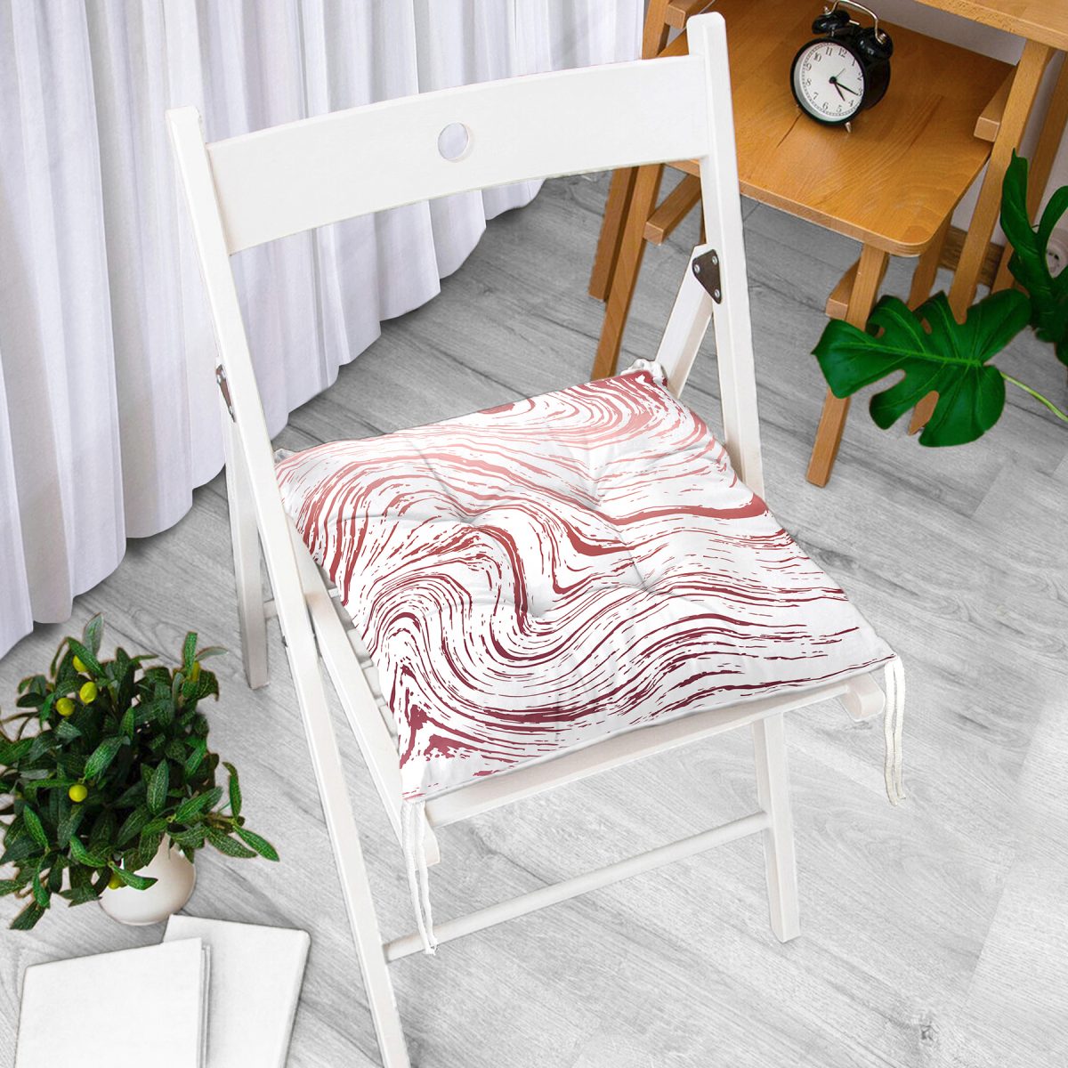 Beyaz Zemin Üzerinde Renkli Soyut Çizim Dijital Baskılı Modern Pofuduk Sandalye Minderi Realhomes