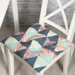 - Pofi-7329-Gorsel - Realhomes  Renkli Zemin Üzerinde Üçgen Desenli Dijital Baskılı Modern Pofuduk Sandalye Minderi Realhomes