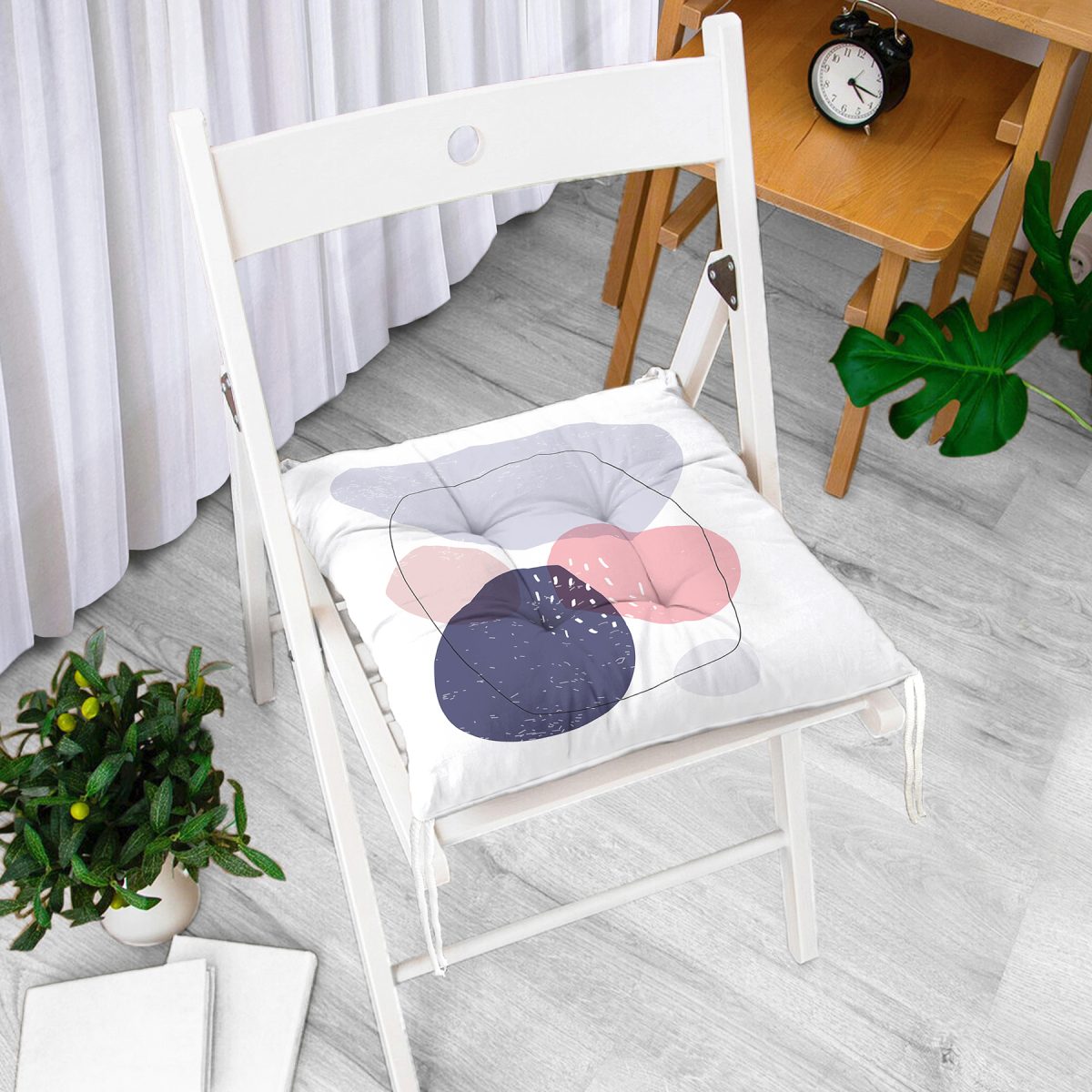 Beyaz Zeminde Renkli Oval Desenli Dijital Baskılı Modern Pofuduk Sandalye Minderi Realhomes