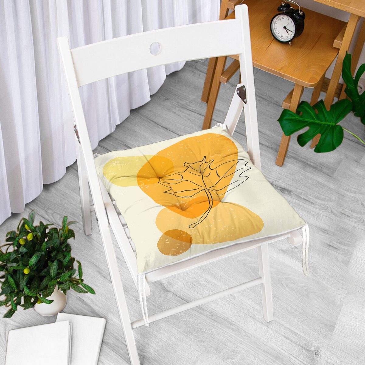 Renkli Zeminde Onedraw Çizimli Yaprak Desenli Dijital Baskılı Modern Pofuduk Sandalye Minderi Realhomes
