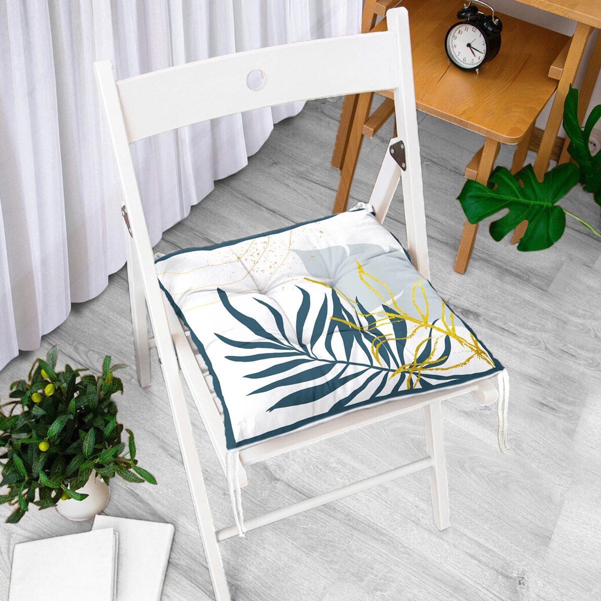 Beyaz Zeminde Onedraw Çizimli Yaprak Desenli Dijital Baskılı Modern Pofuduk Sandalye Minderi Realhomes