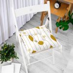 - Pofi-7555-Gorsel-1 - Realhomes  Beyaz Zemin Üzerinde Gold Renkli Yılbaşı Temalı Dijital Baskılı Modern Pofuduk Sandalye Minderi Realhomes